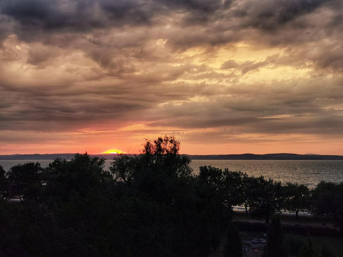 Szín-Aranyhíd Apartman Siófok Exteriér fotografie